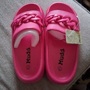 Women's Mudd Aloha Sandals Slides Pink Chain Accent sz 7